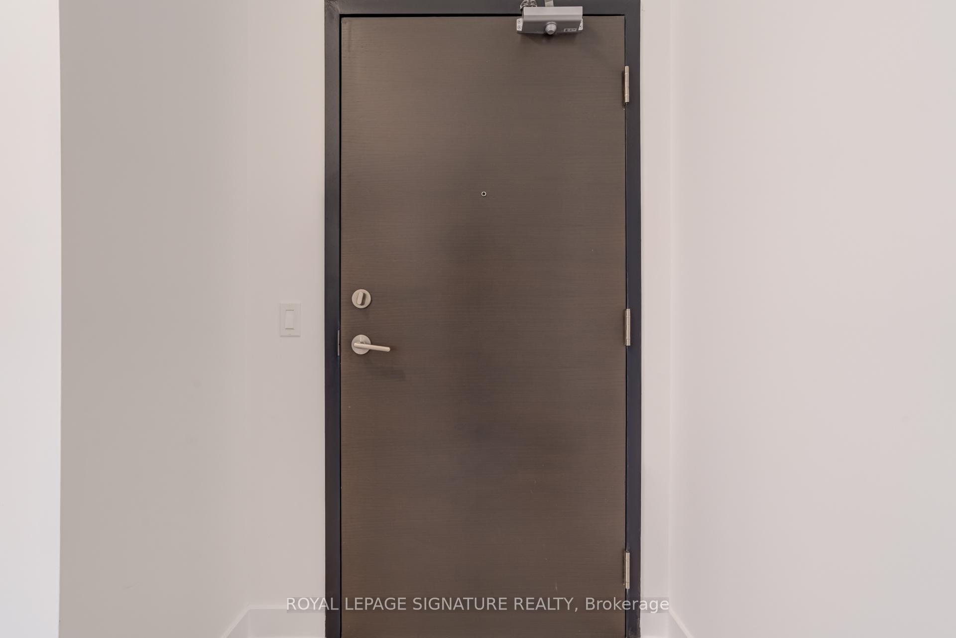 2 Bedrooms Condo at 2 Teagarden, Toronto For sale