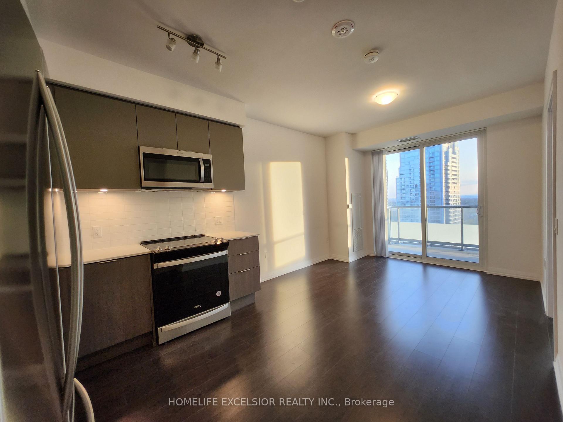 2 Bedrooms Condo at 50 Dunfield, Toronto For sale