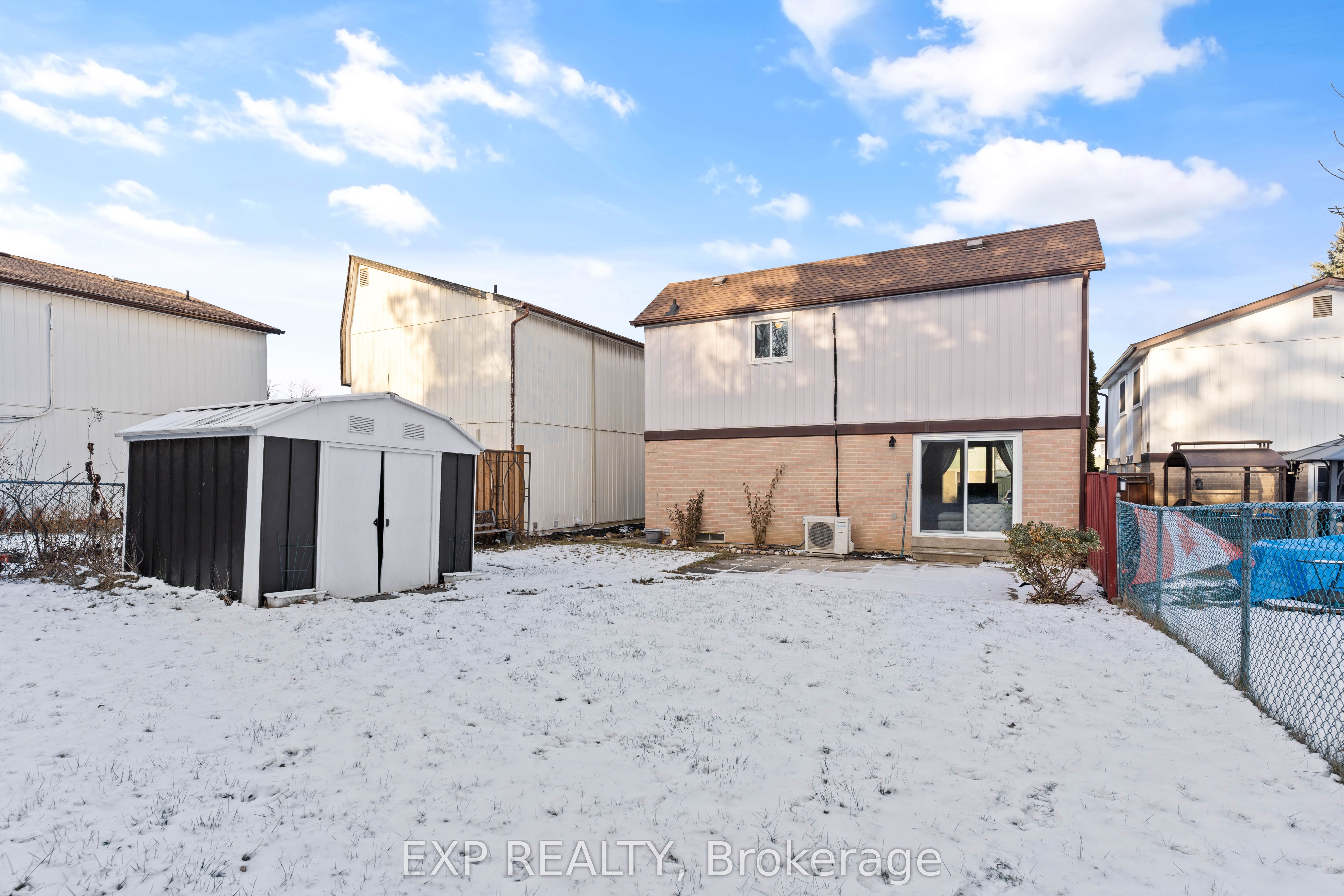 21 Hamlet Court