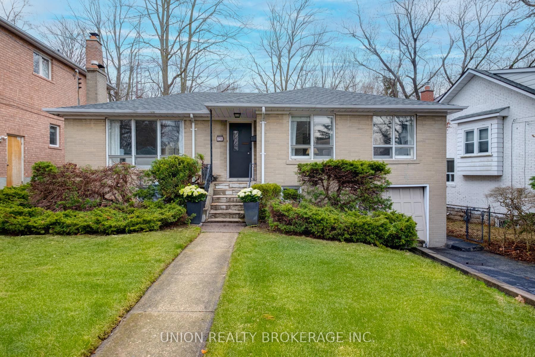 73 Cliffcrest Drive, Toronto, ON M1M 2K3