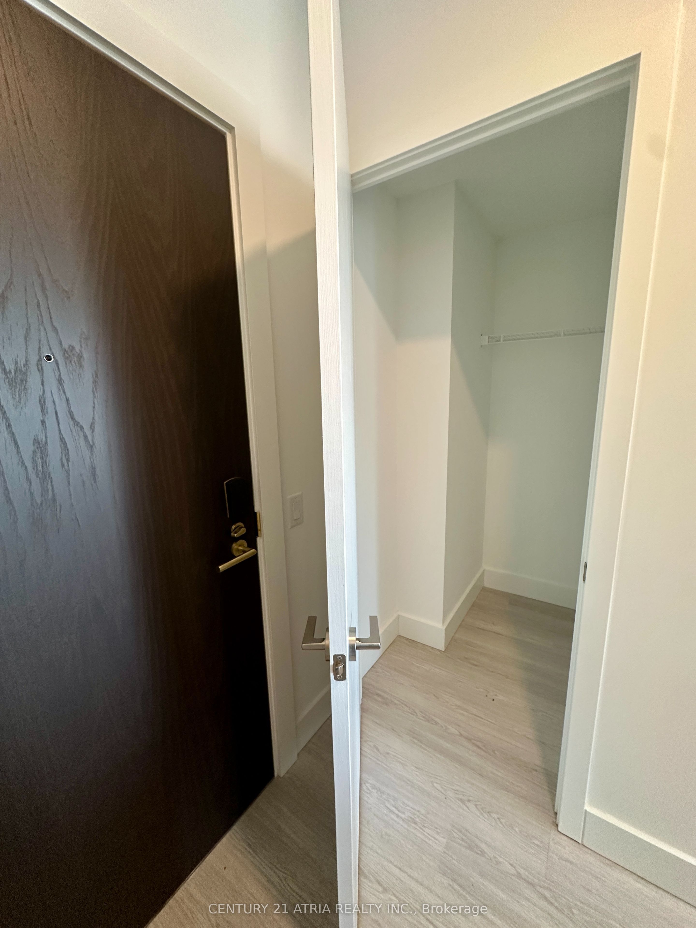 625 Sheppard Avenue E, #320