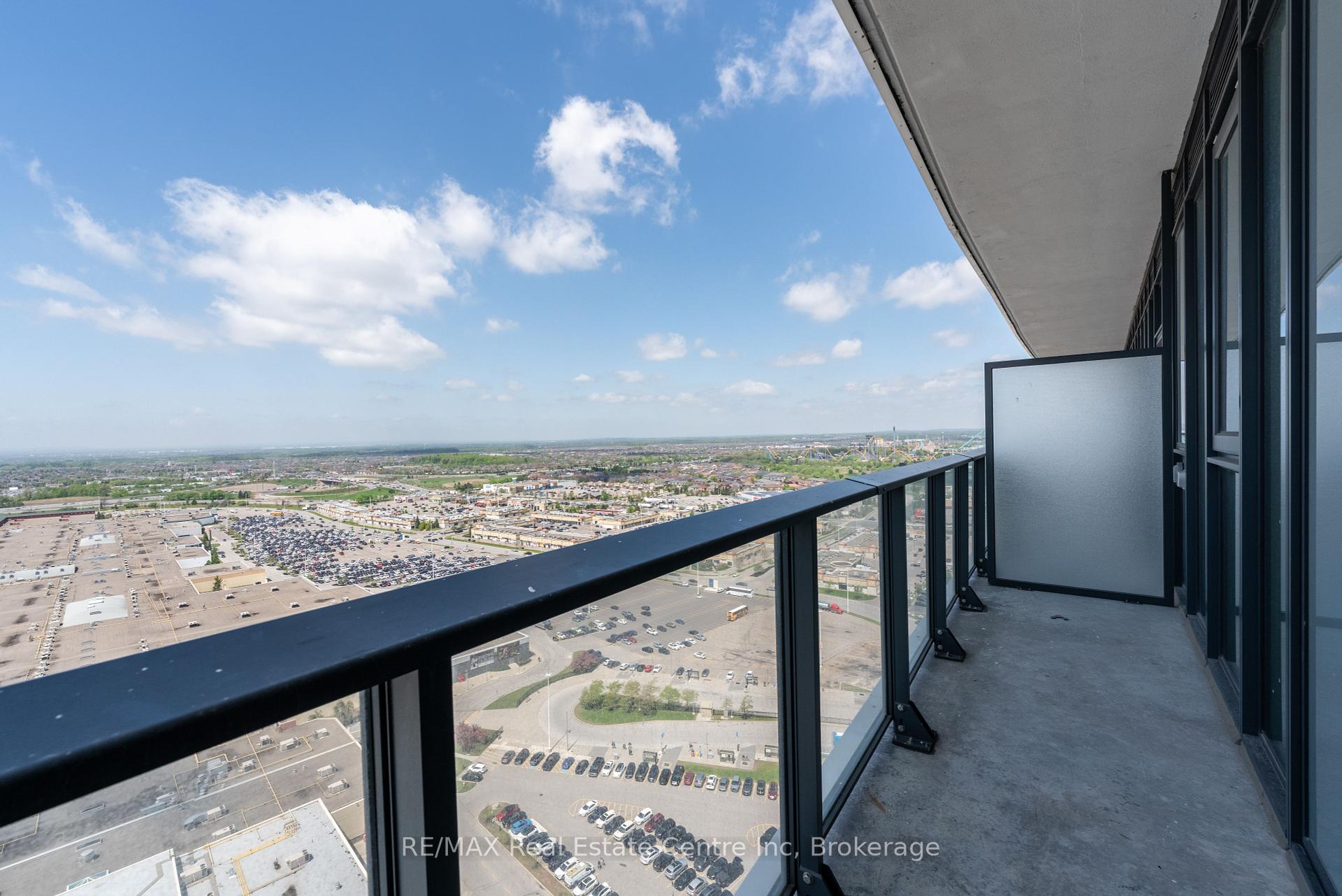 2 Bedrooms Condo at 9000 Jane, Vaughan For sale