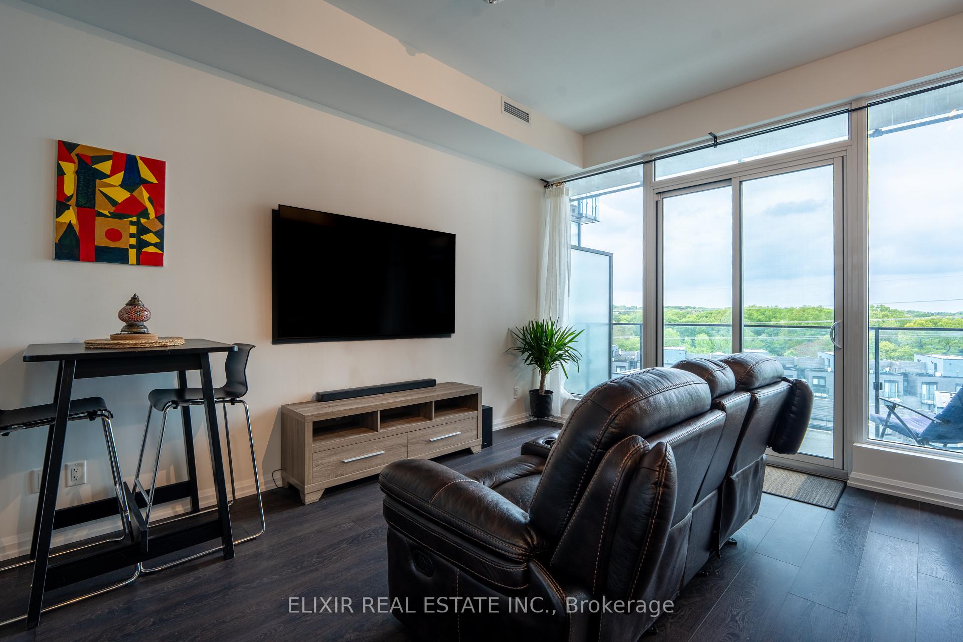 2 Bedrooms Condo at 4208 Dundas, Toronto For sale