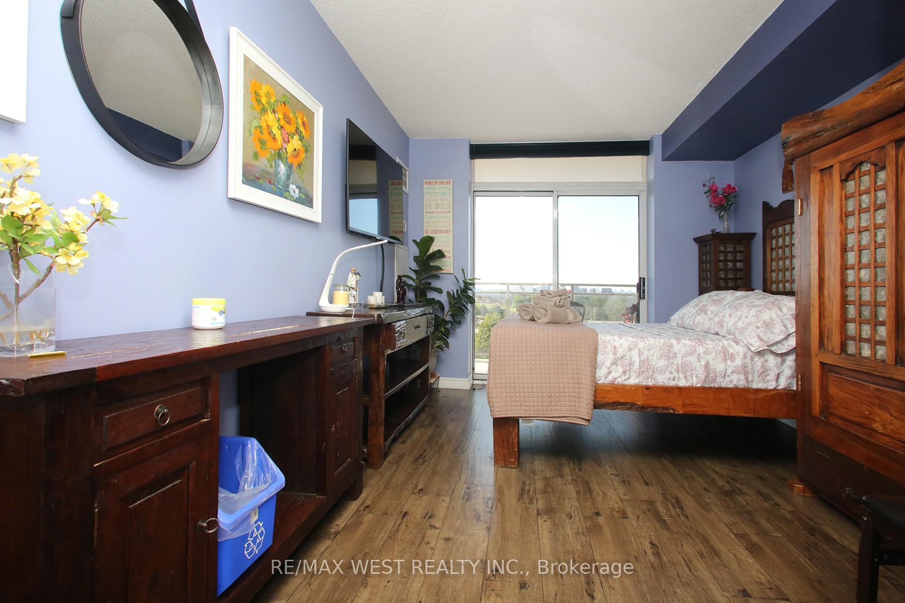 2 Bedrooms Condo at 650 Lawrence,  Toronto For sale