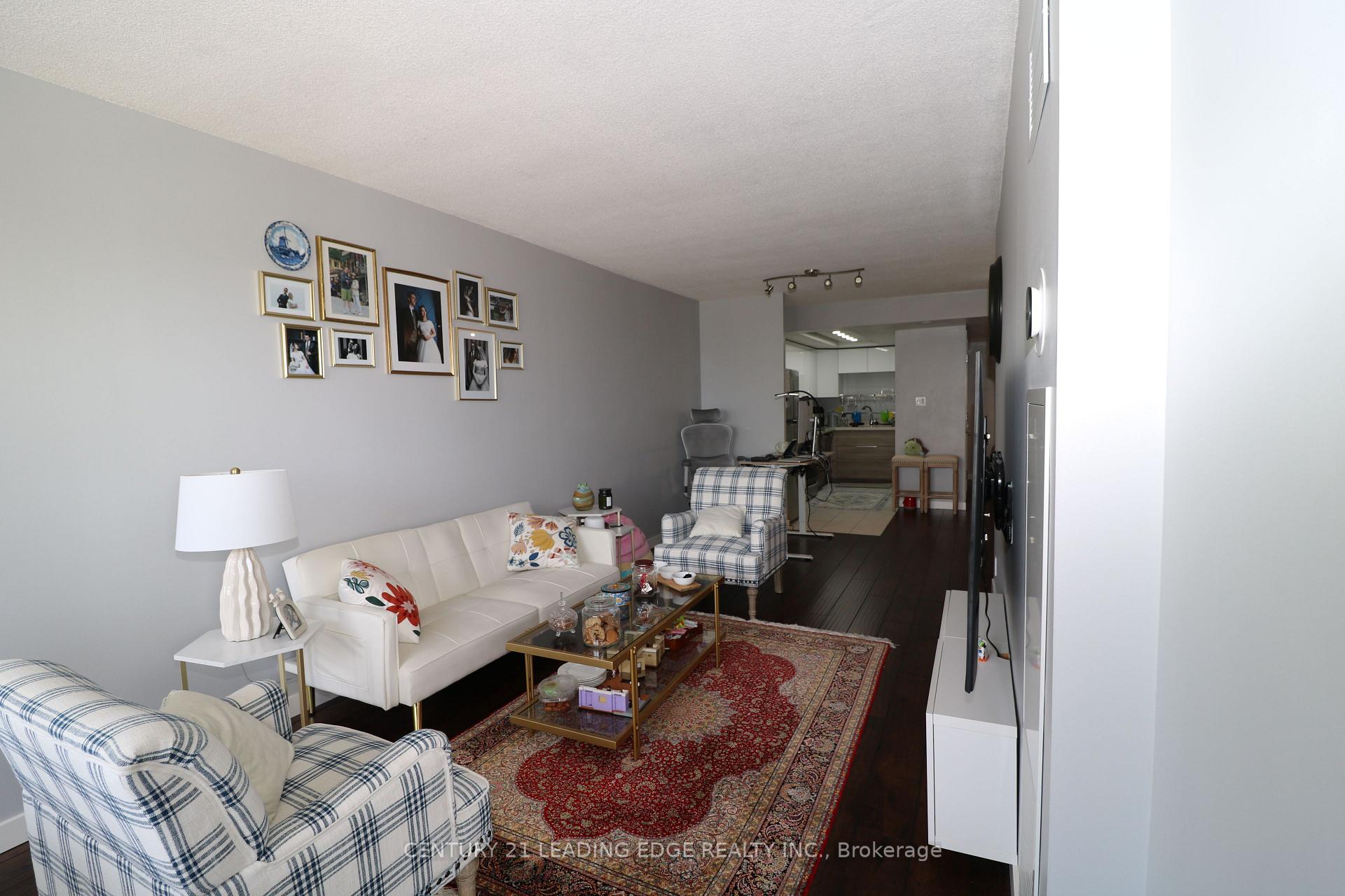 2 Bedrooms Condo at 195 WYNFORD, Toronto For sale