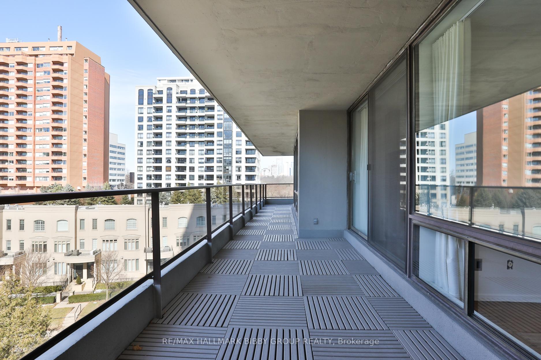 2 Bedrooms Co-op at 20 Avoca, Toronto For sale