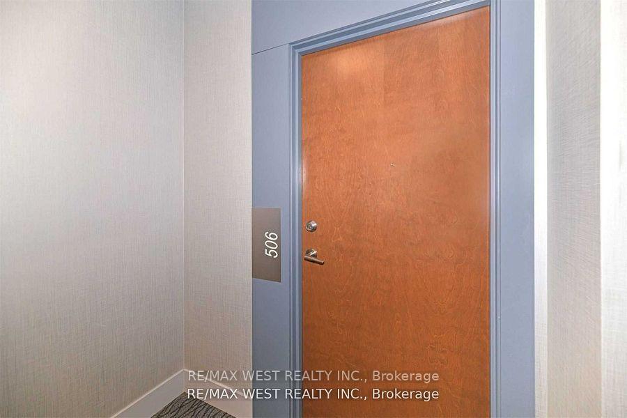 2 Bedrooms Condo at 2212 Lake Shore, Toronto For sale