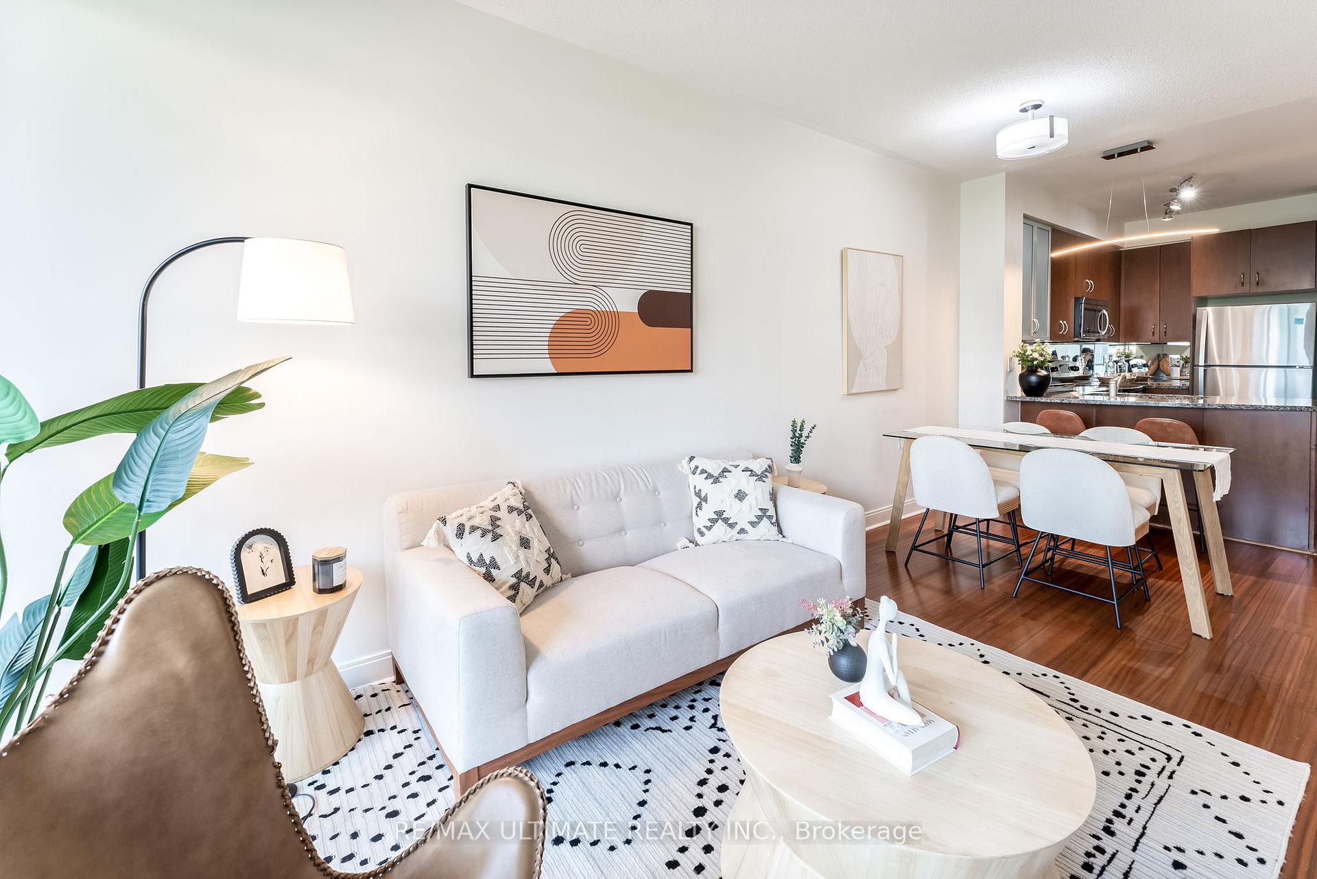 2 Bedrooms Condo at 18 Yorkville, Toronto For sale