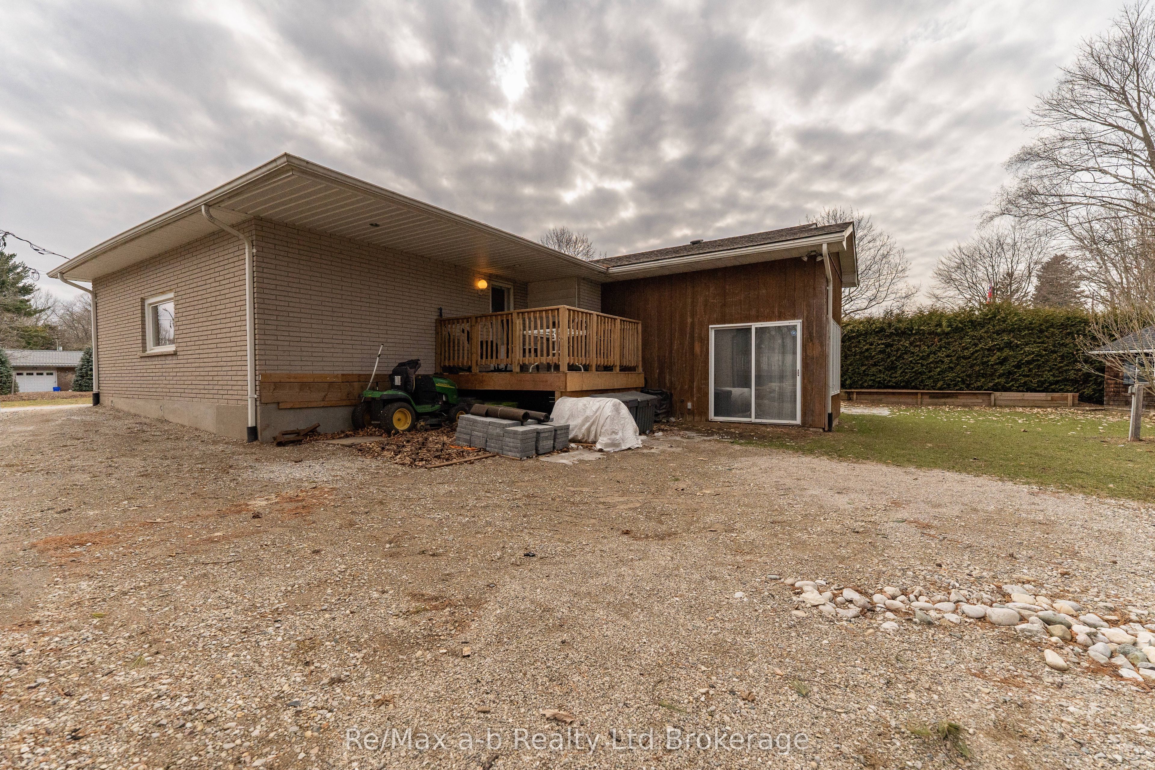 4 Burdock Court, Tillsonburg, ON N4G 2P8