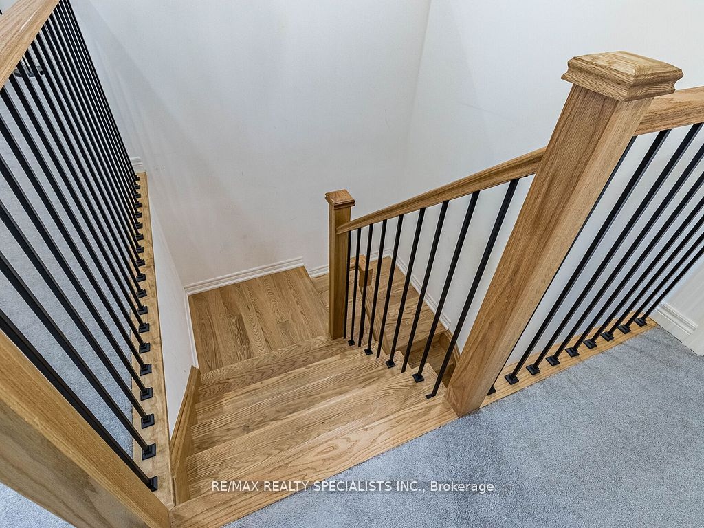 11 Elverton Crescent