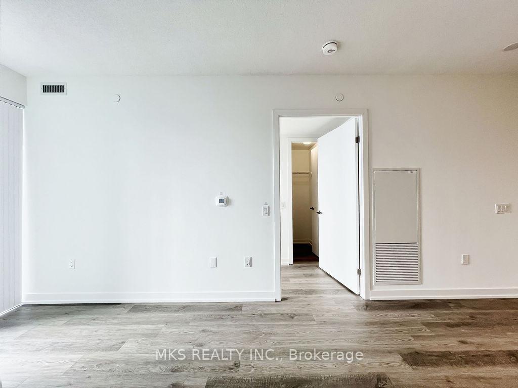 2 Bedrooms Condo at 55 Cooper,  Toronto For sale