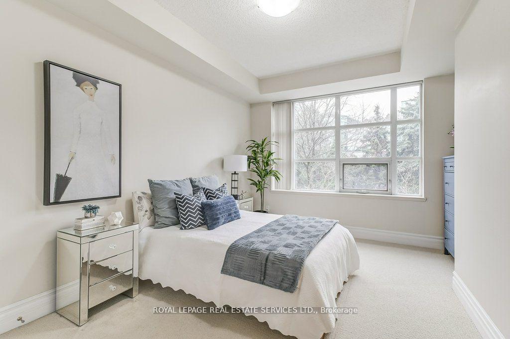 2 Bedrooms Condo at 10 Old York Mills, Toronto For sale