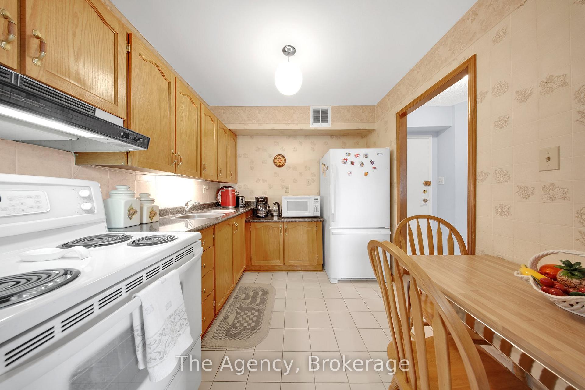 2 Bedrooms Condo at 330 Dixon, Toronto For sale