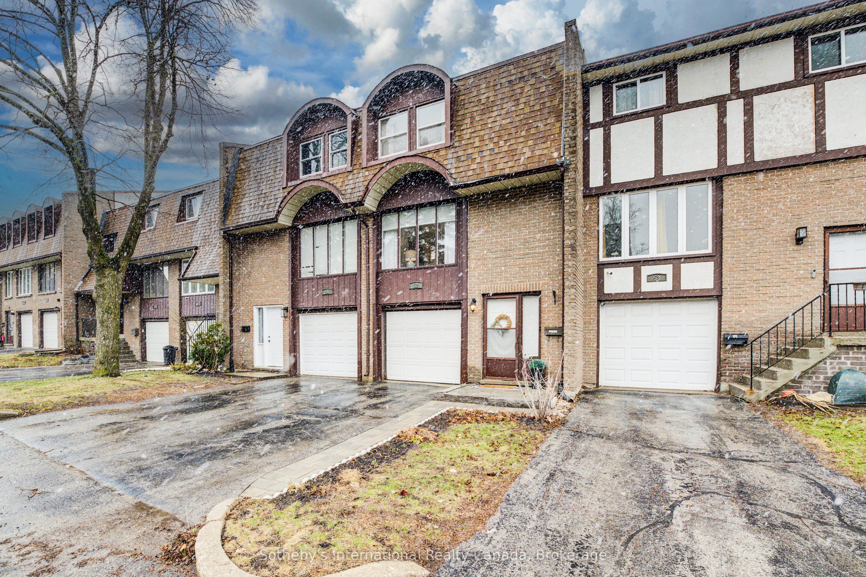 49 Cedarwoods Crescent, #52