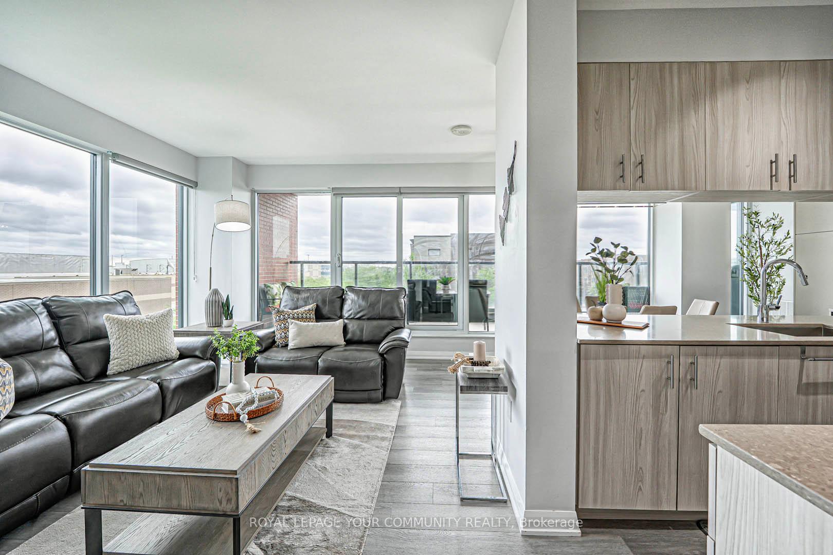 3 Bedrooms Condo at 99 EAGLE ROCK, Vaughan For sale