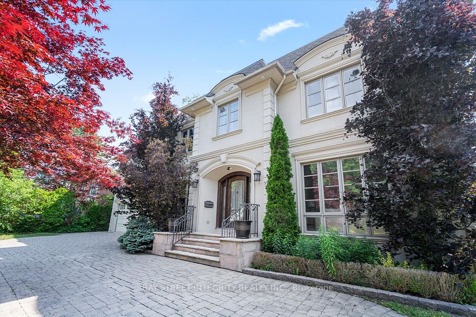 50 Leacroft Crescent, Toronto, ON M3B 2G6