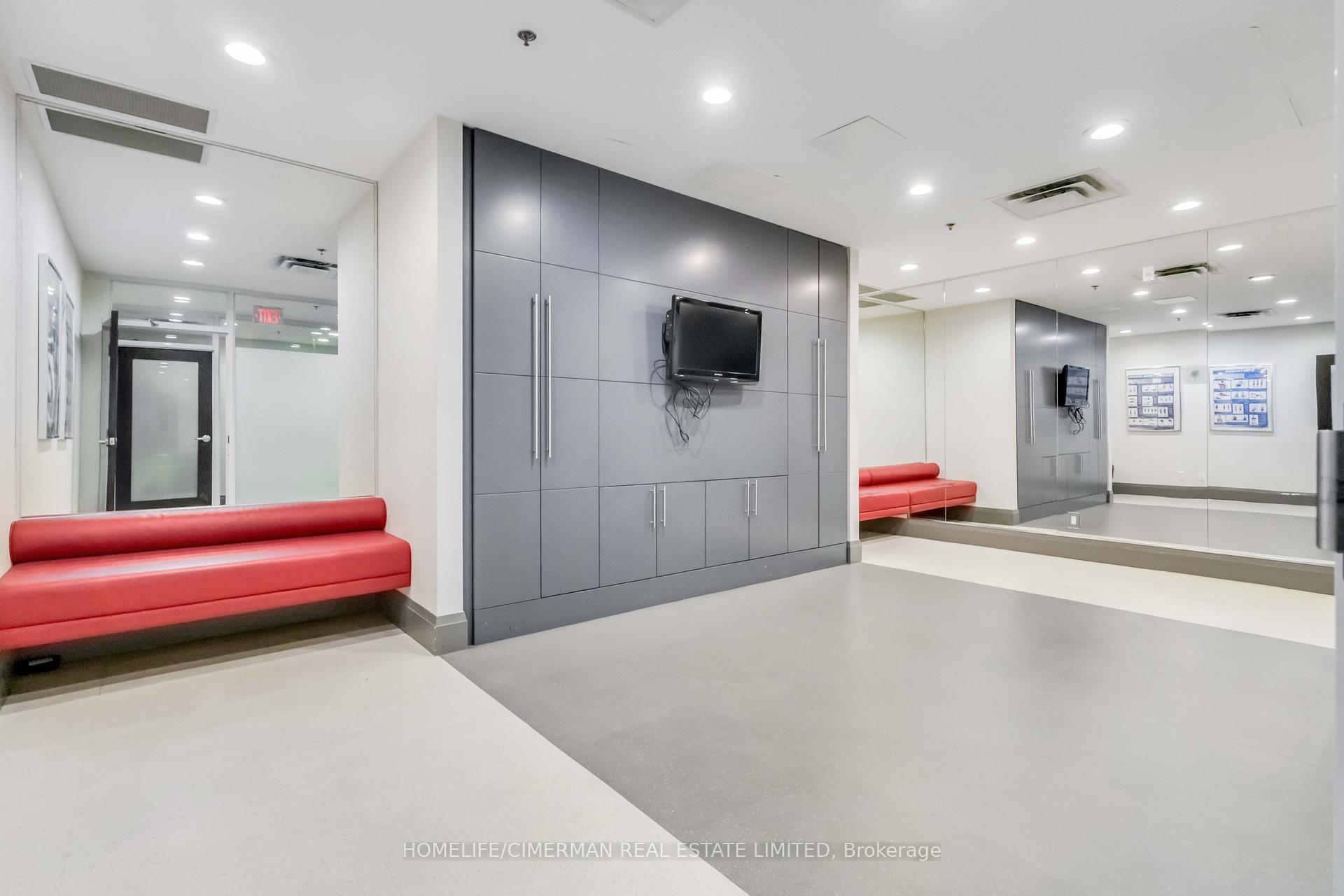 3 Bedrooms Condo at 120 Dallimore, Toronto For sale