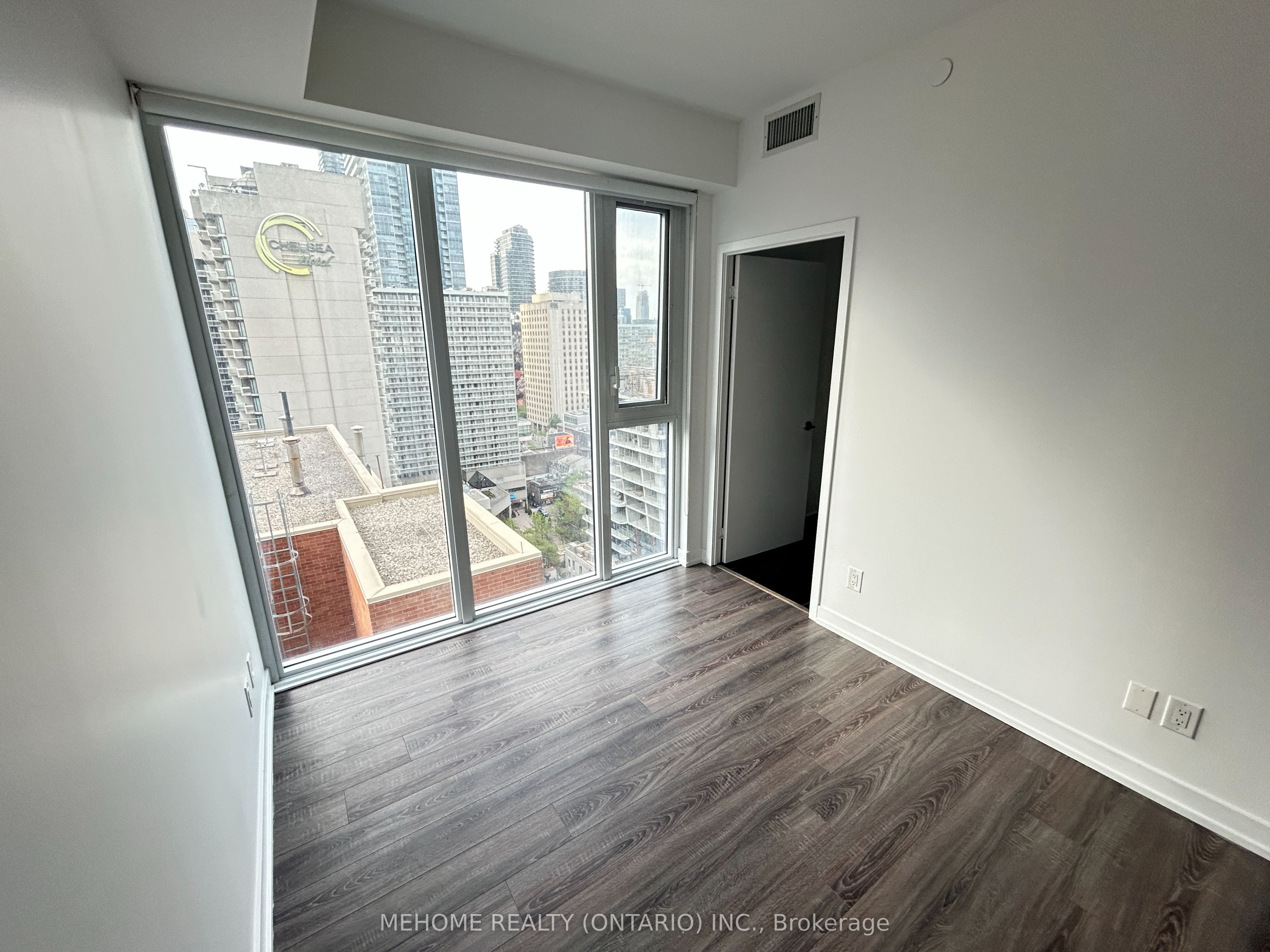 20 Edward Street, #1616