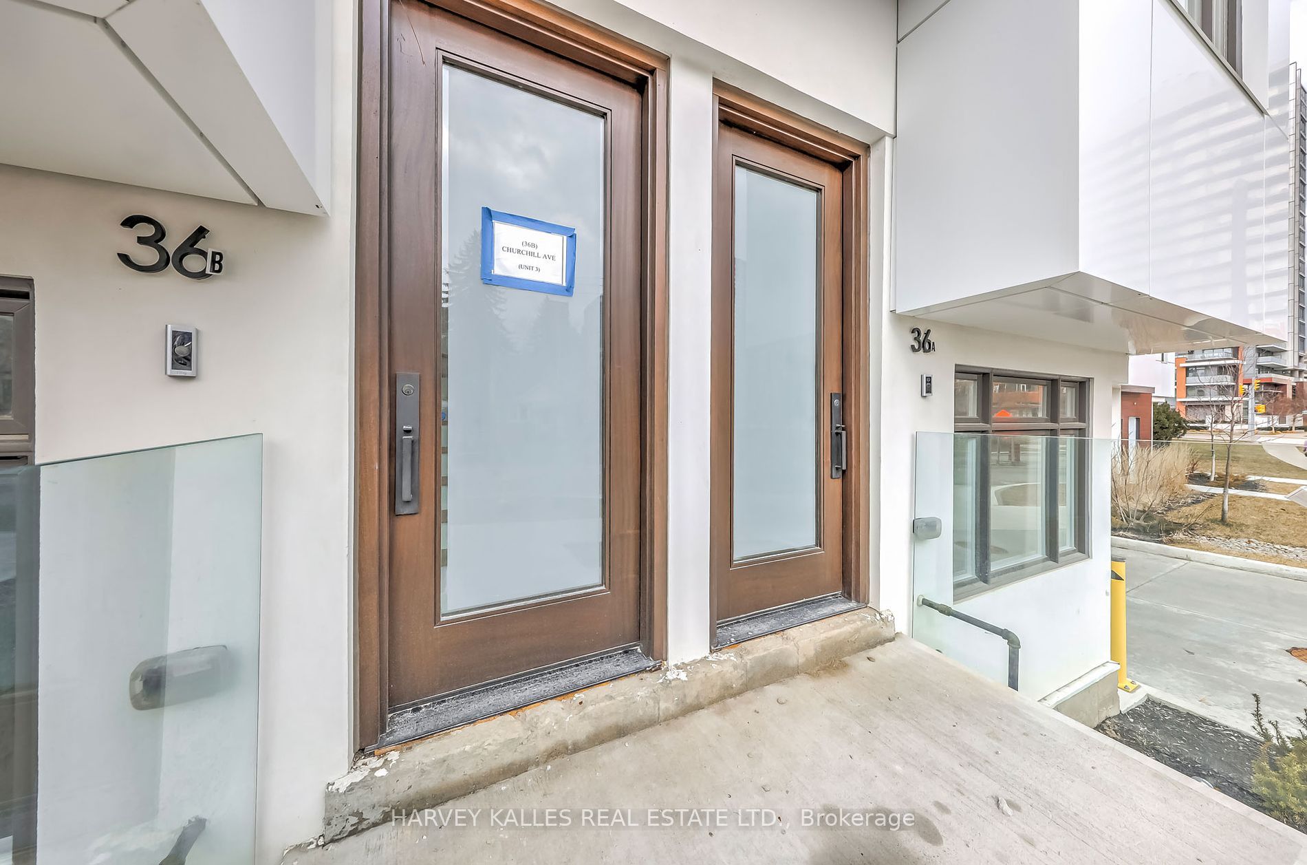 36A Churchill Avenue W