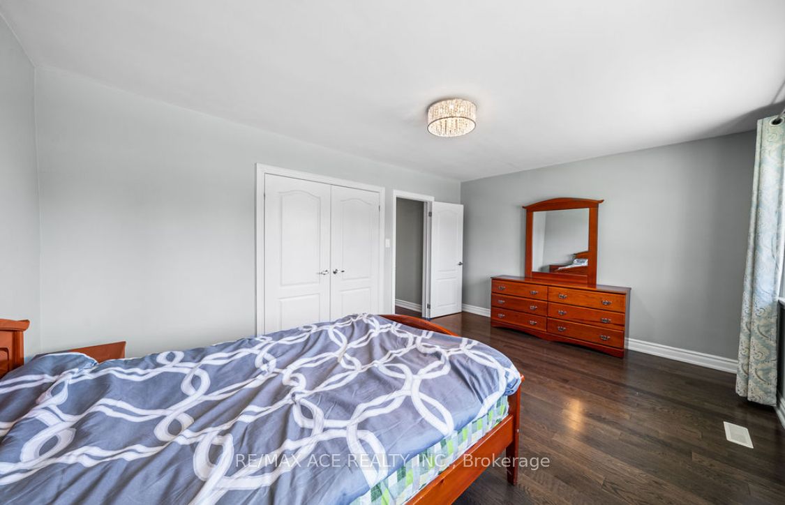 6 Oldborough Circle