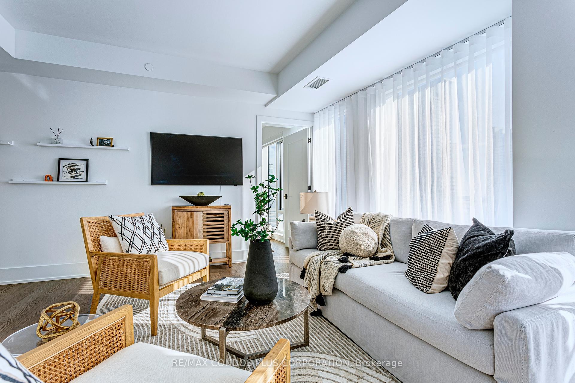 2 Bedrooms Condo at 480 Front, Toronto For sale