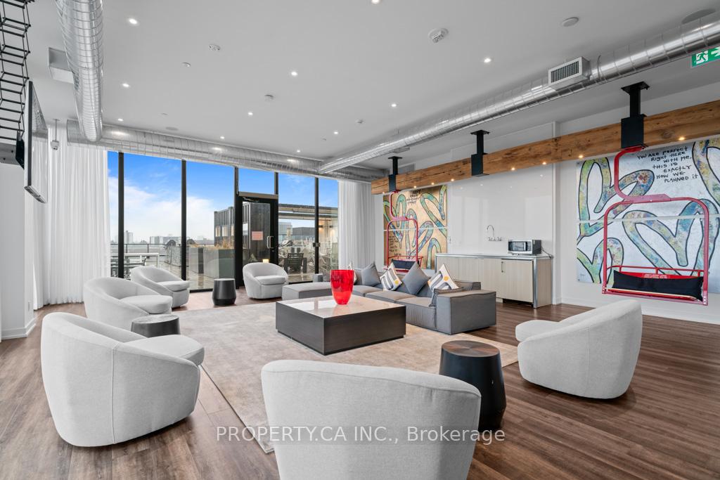 3 Bedrooms Condo at 135 East Liberty, Toronto For sale