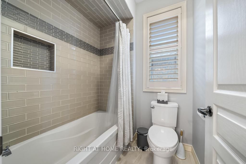 248 Cloverleaf Drive