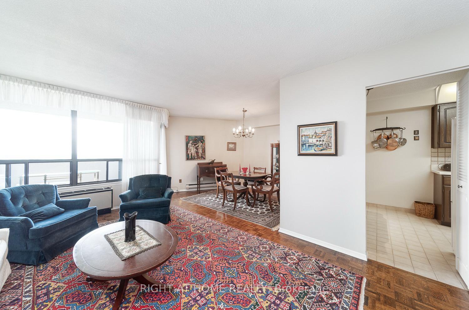 2 Bedrooms Condo at 296 Mill, Toronto For sale