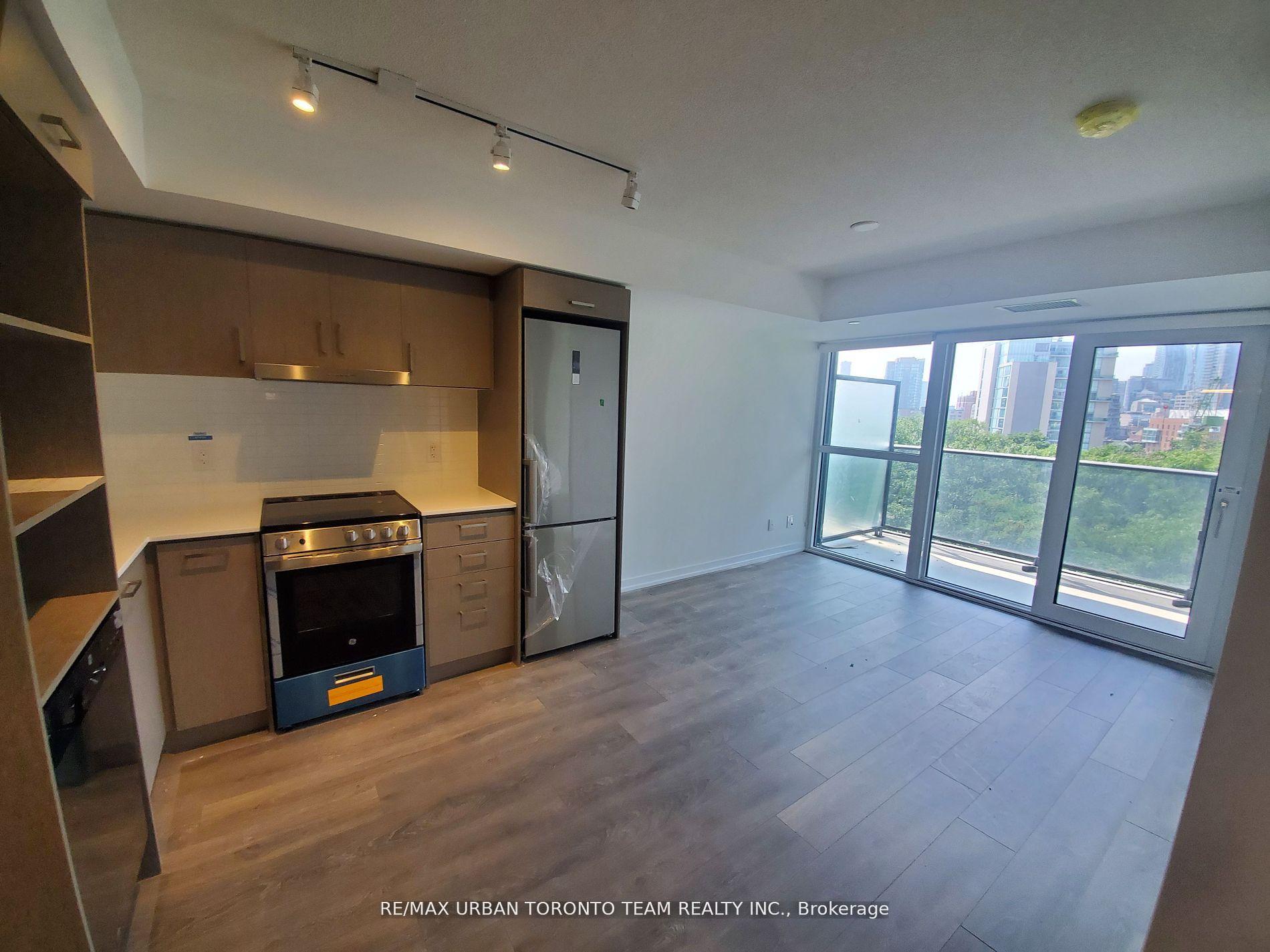 2 Bedrooms Condo at 219 Dundas,  Toronto For sale