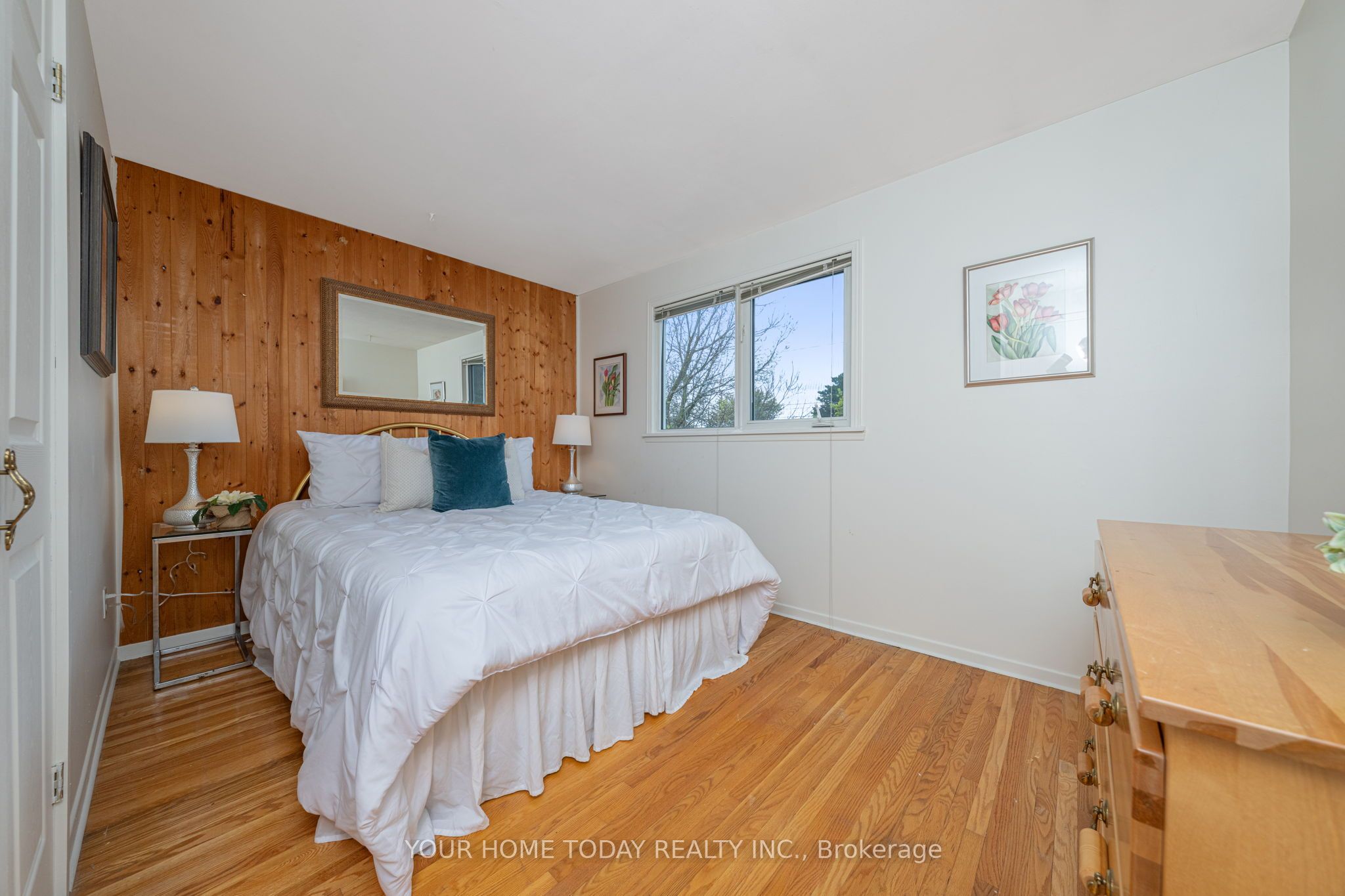 47 Irwin Crescent