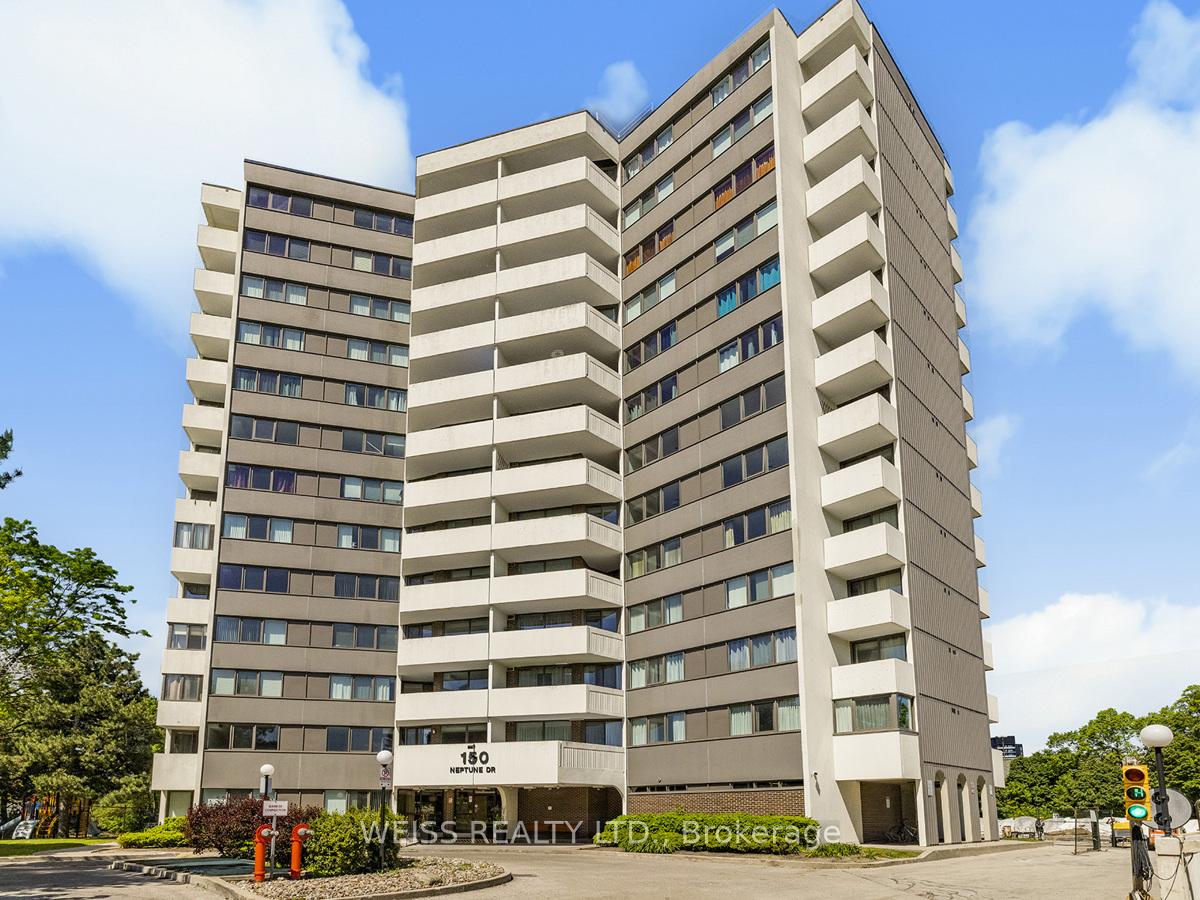 3 Bedrooms Condo at 150 Neptune,  Toronto For sale