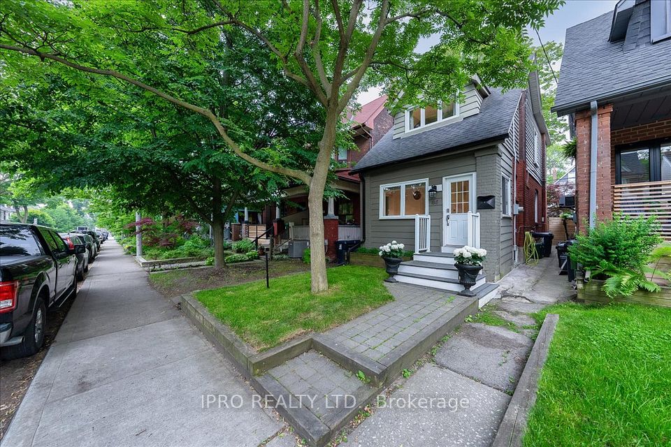 86 Bertmount Avenue
