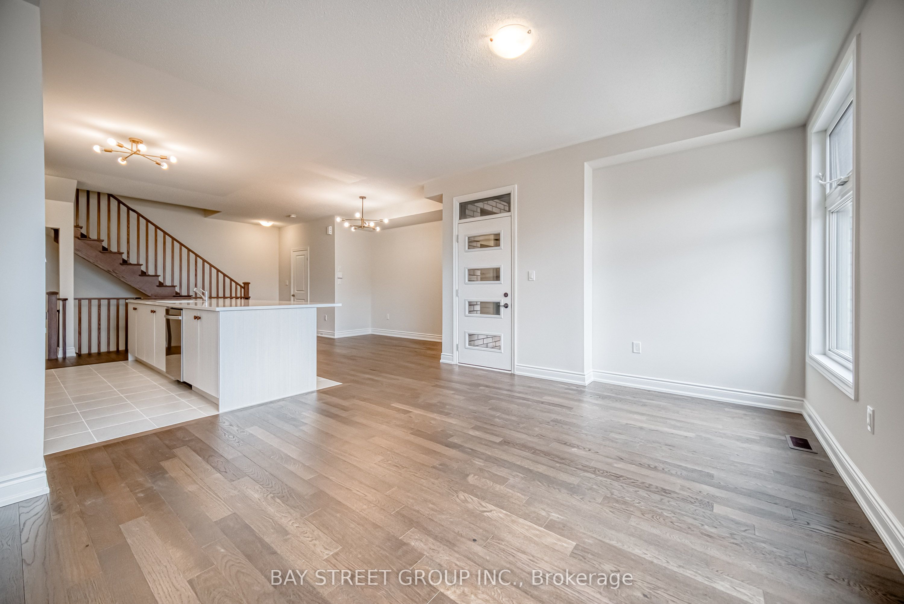 1411 Courtleigh Trail