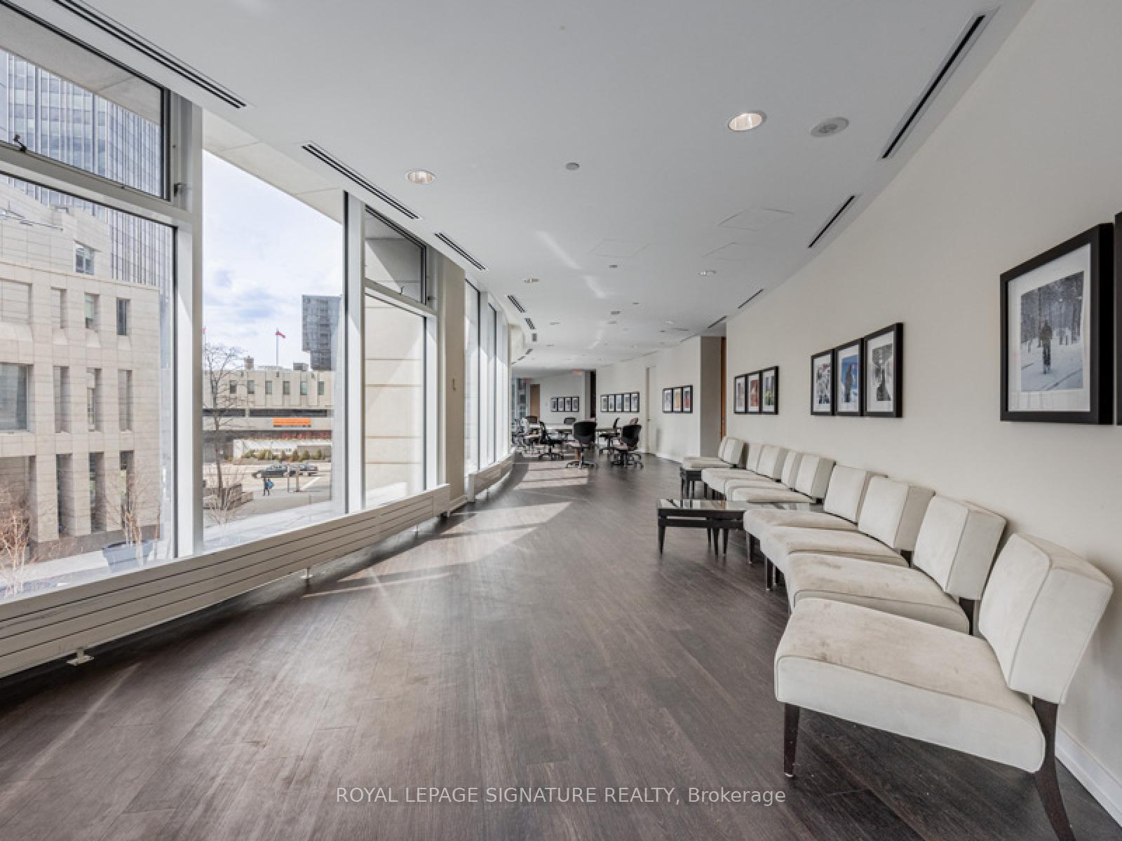 2 Bedrooms Condo at 2191 Yonge, Toronto For sale