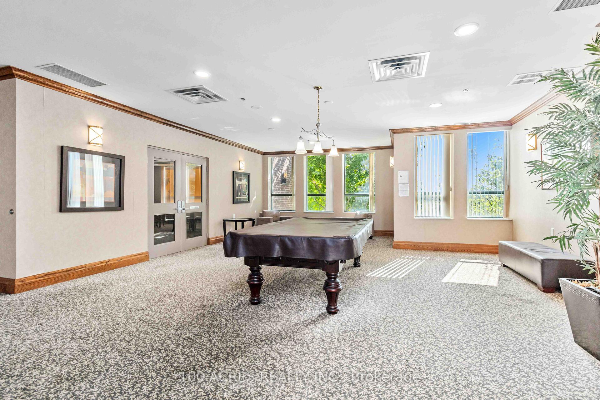 2 Bedrooms Condo at 4879 Kimbermount,  Mississauga For sale