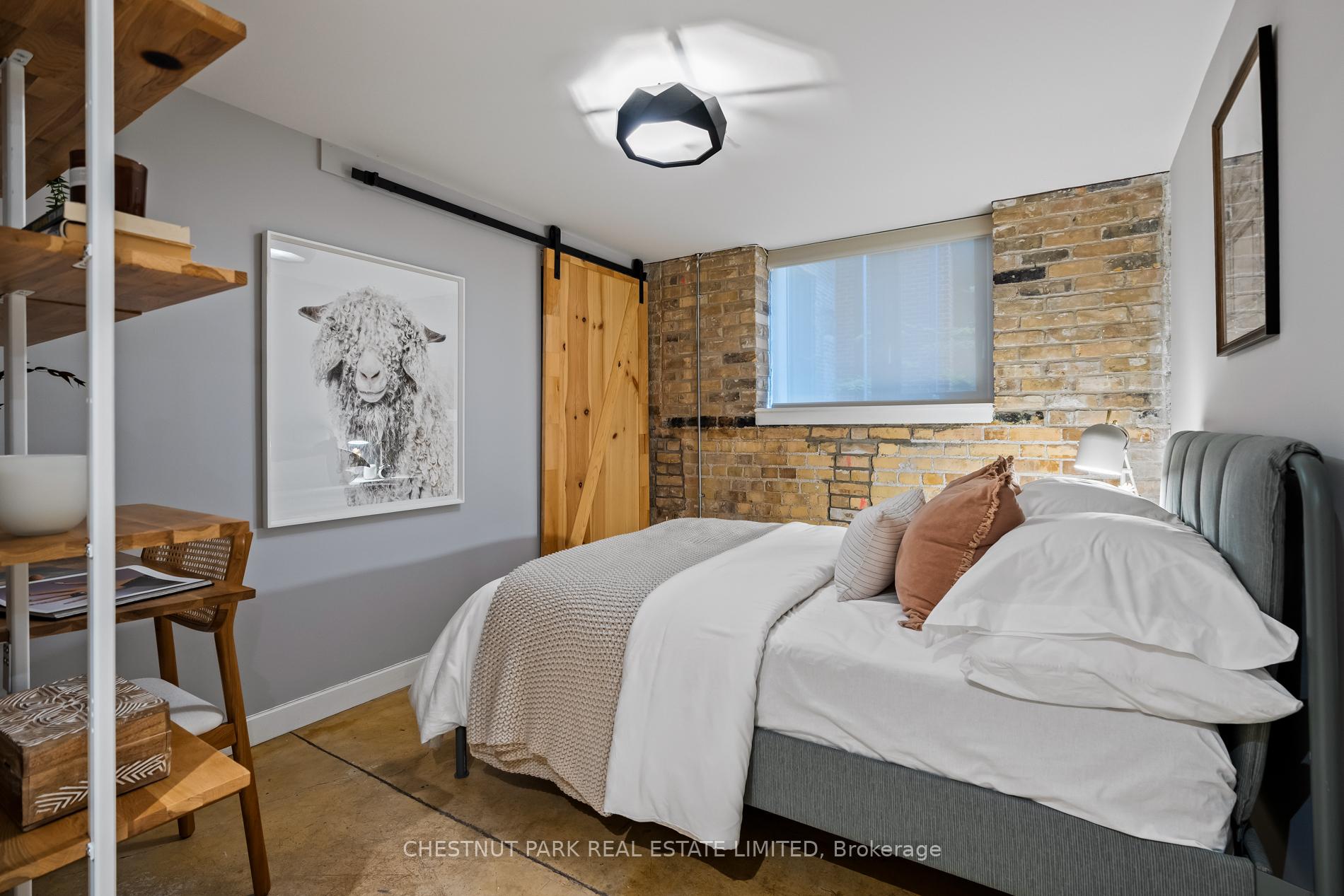 2 Bedrooms Condo at 363 Sorauren, Toronto For sale
