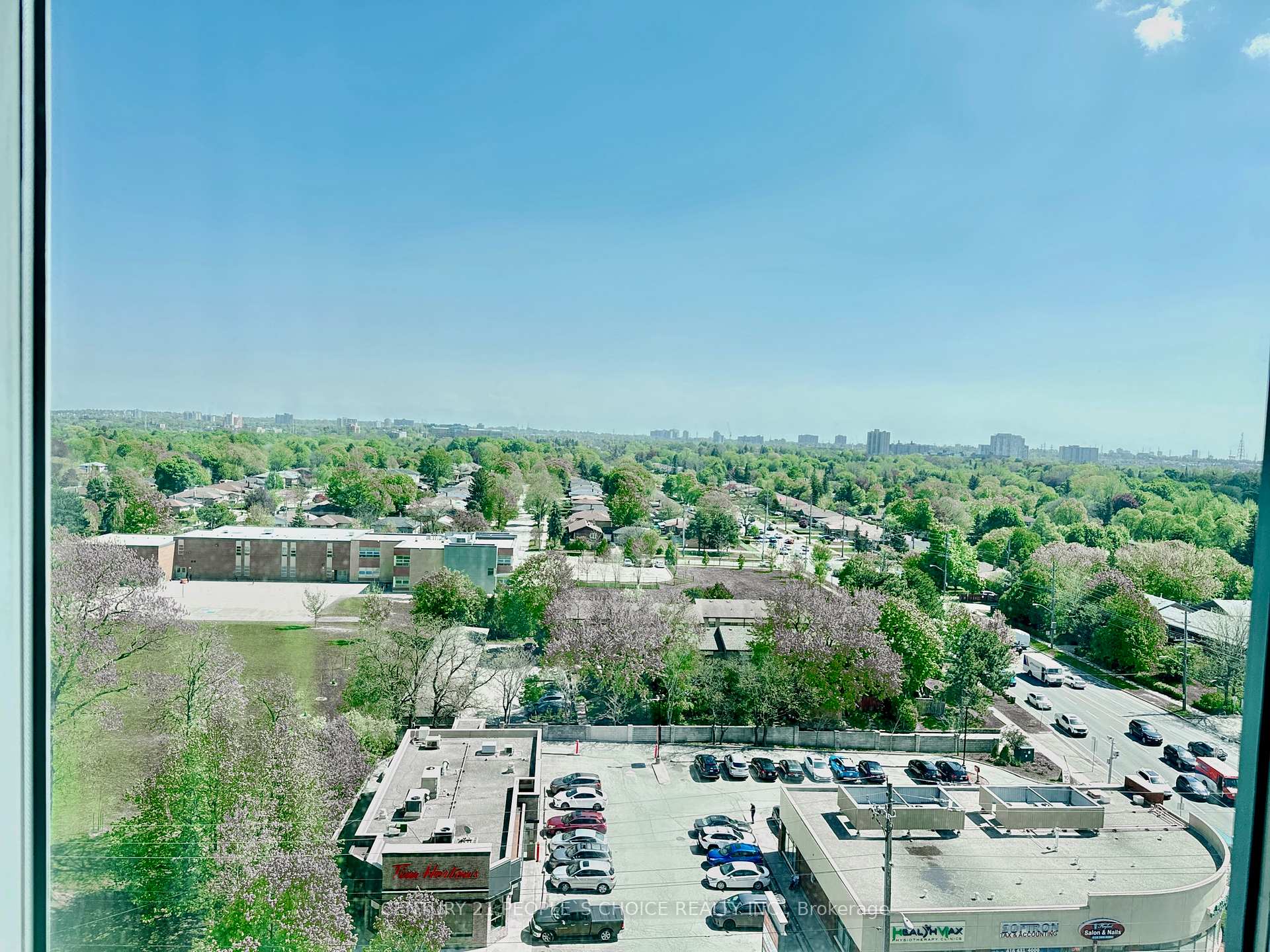 3 Bedrooms Co-op at 123 Omni, Toronto For sale
