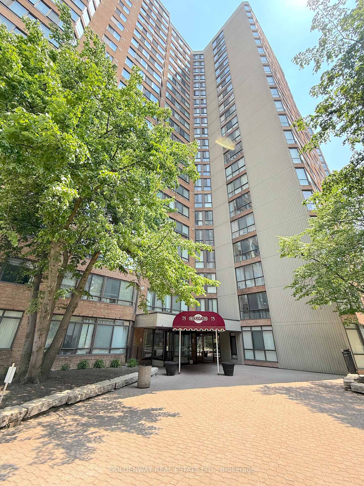 3 Bedrooms Condo at 75 Bamburgh, Toronto For sale