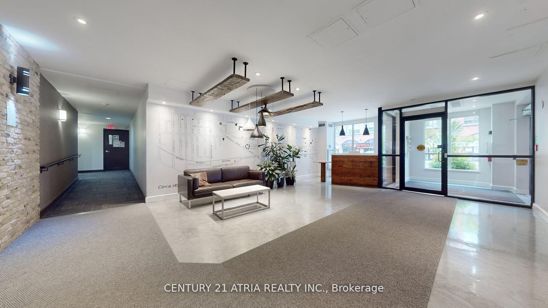2 Bedrooms Condo at 800 King, Toronto For sale