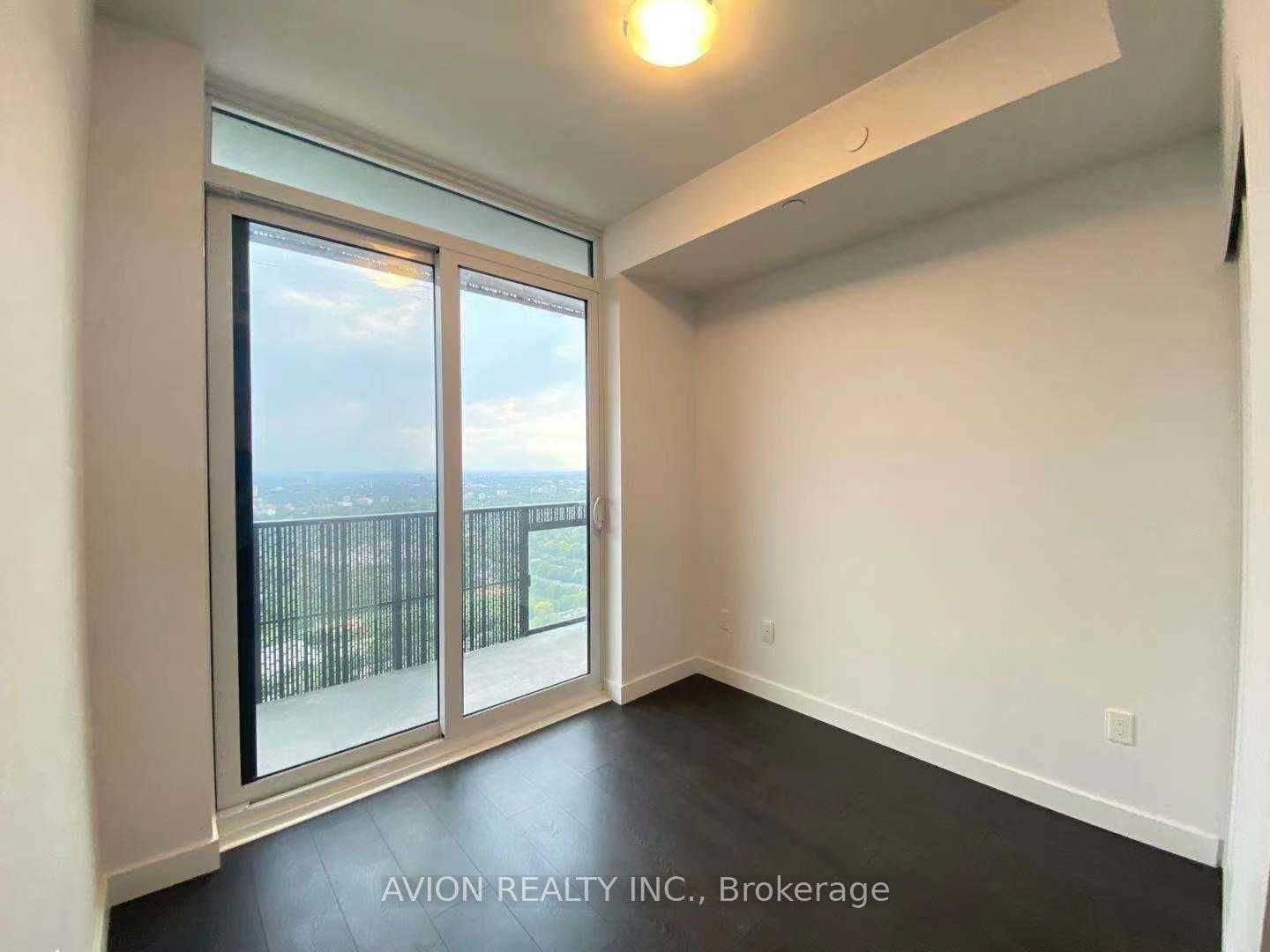 8 Eglinton Avenue E, #4902