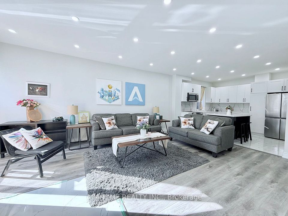 107 beach Road, Hamilton, ON L8L 4A1