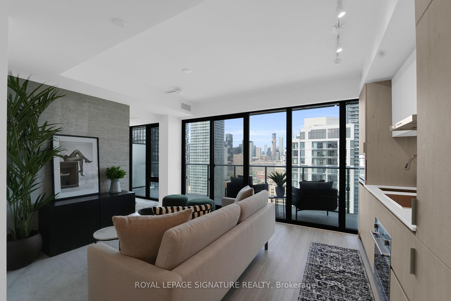 2 Bedrooms Condo at 47 Mutual, Toronto For sale