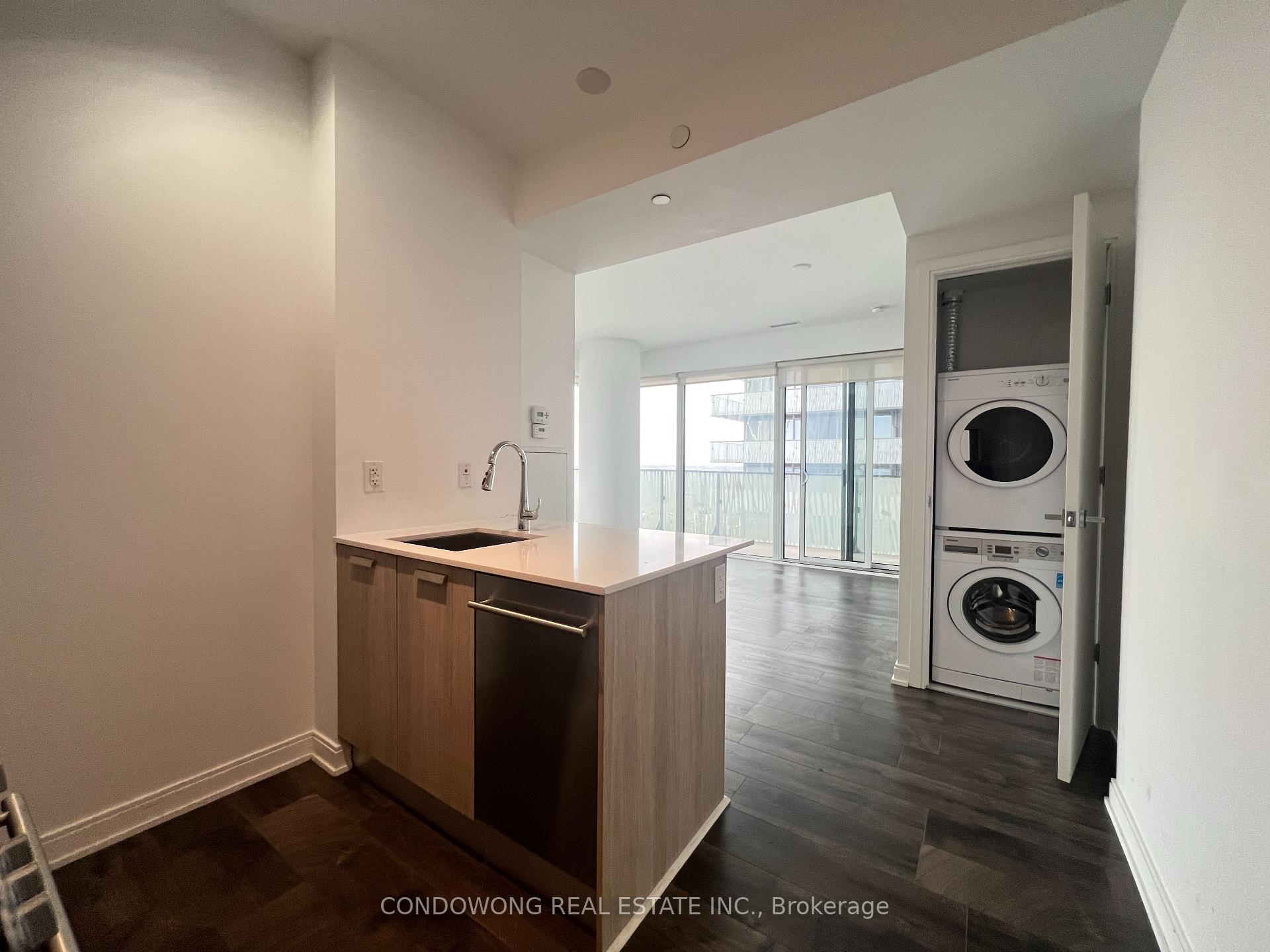 2 Bedrooms Condo at 42 Charles, Toronto For sale