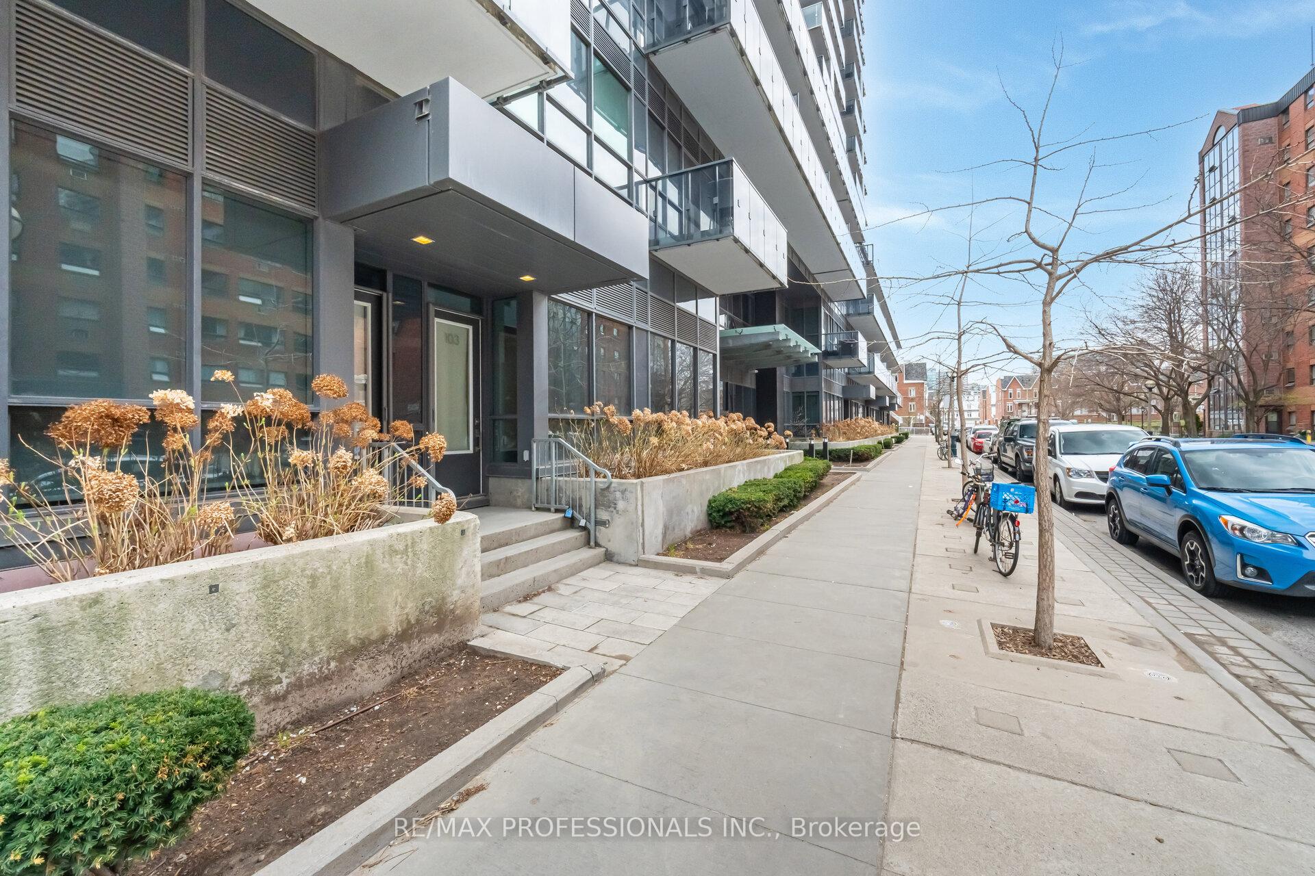 2 Bedrooms Condo at 1030 King, Toronto For sale