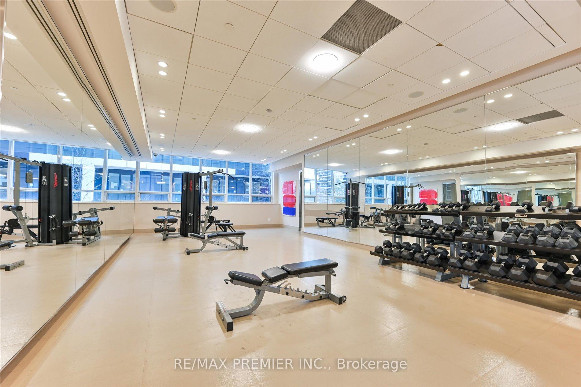 3 Bedrooms Condo at 25 Broadway, Toronto For sale