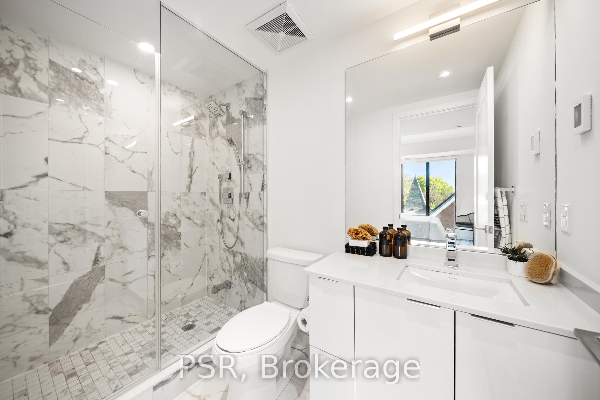 3 Bedrooms Condo at 430 Roncesvalles, Toronto For sale