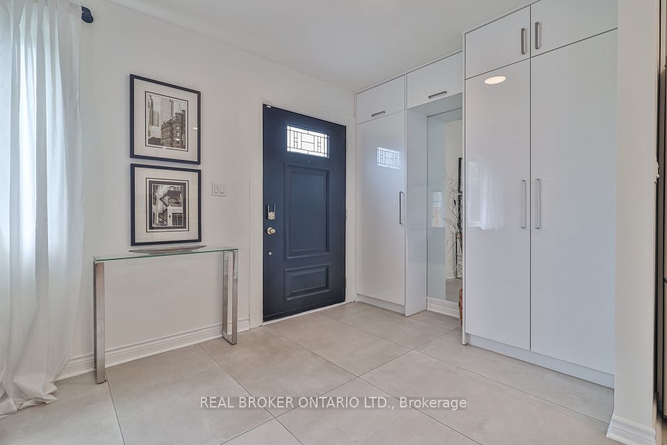 70 Colonial Avenue, Toronto, ON M1M 2C5