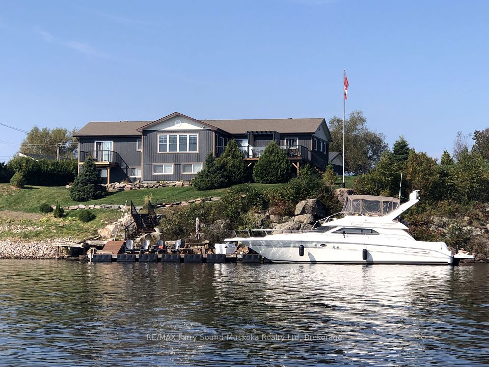 25 The Pointe