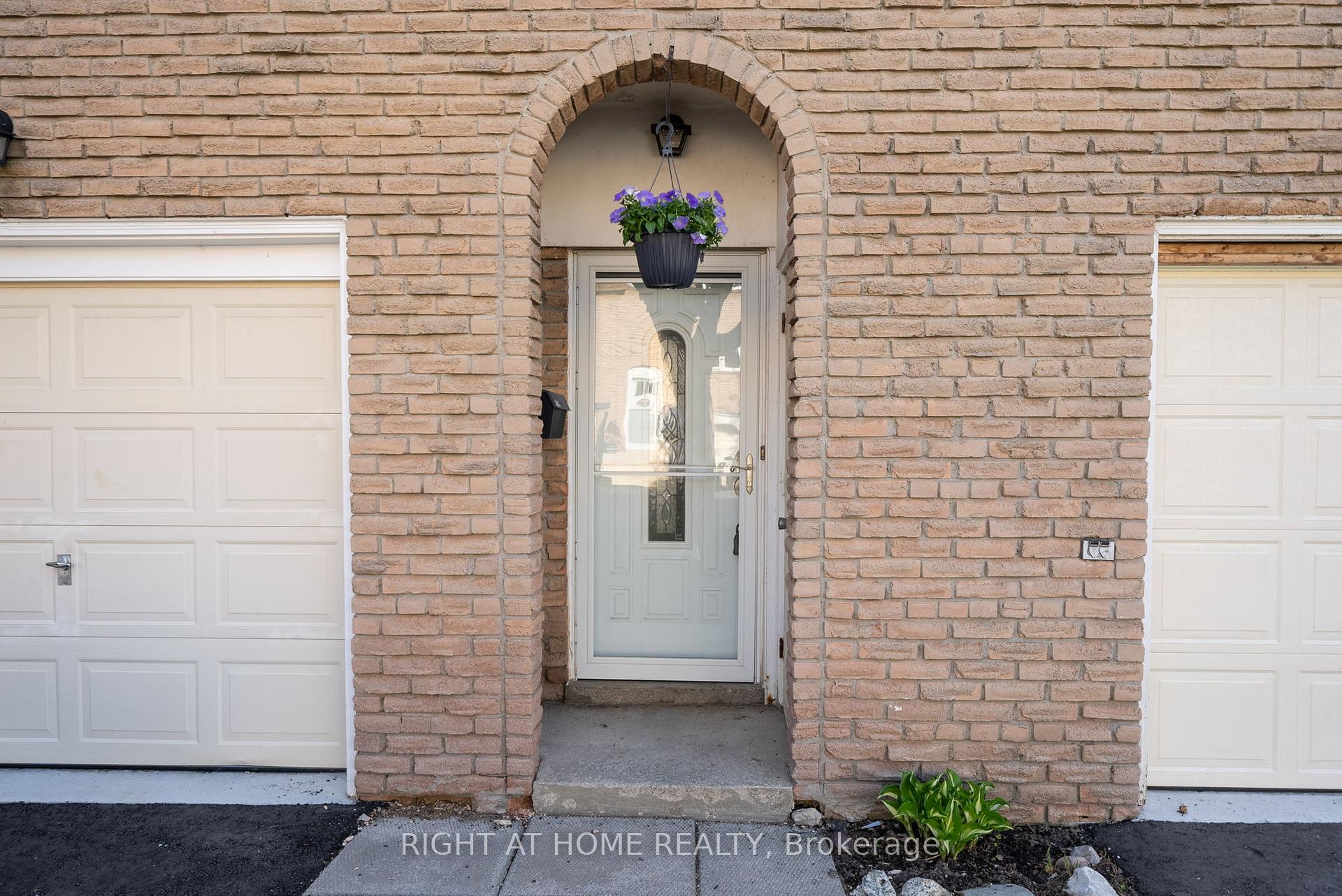 3 Bedrooms Condo at 121 Centennial, Toronto For sale