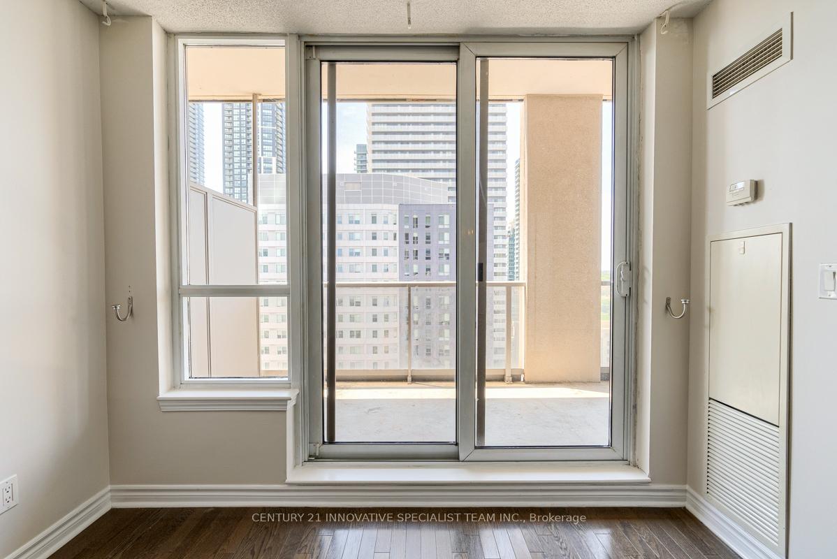 2 Bedrooms Condo at 4080 Living Arts,  Mississauga For sale
